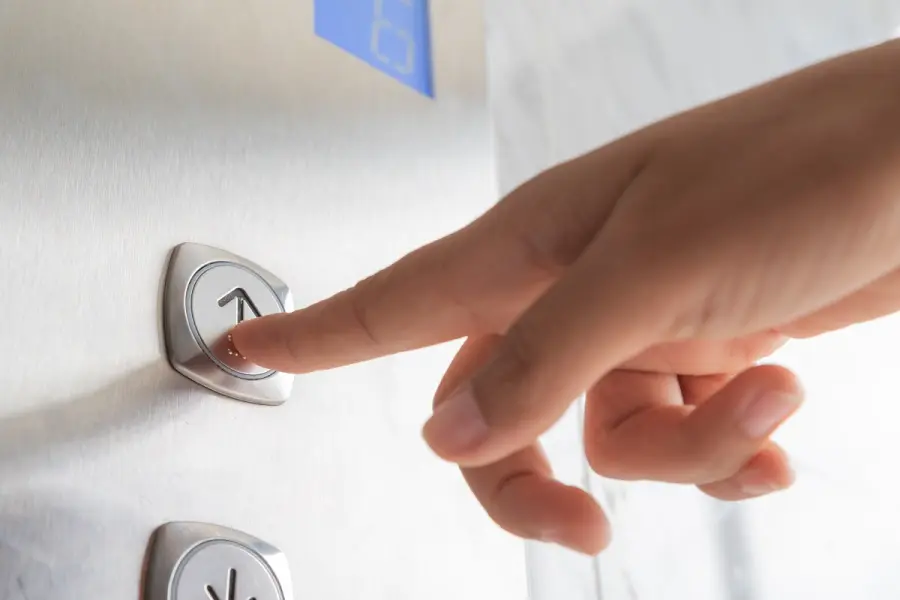 Come modernizzare un ascensore condominiale?